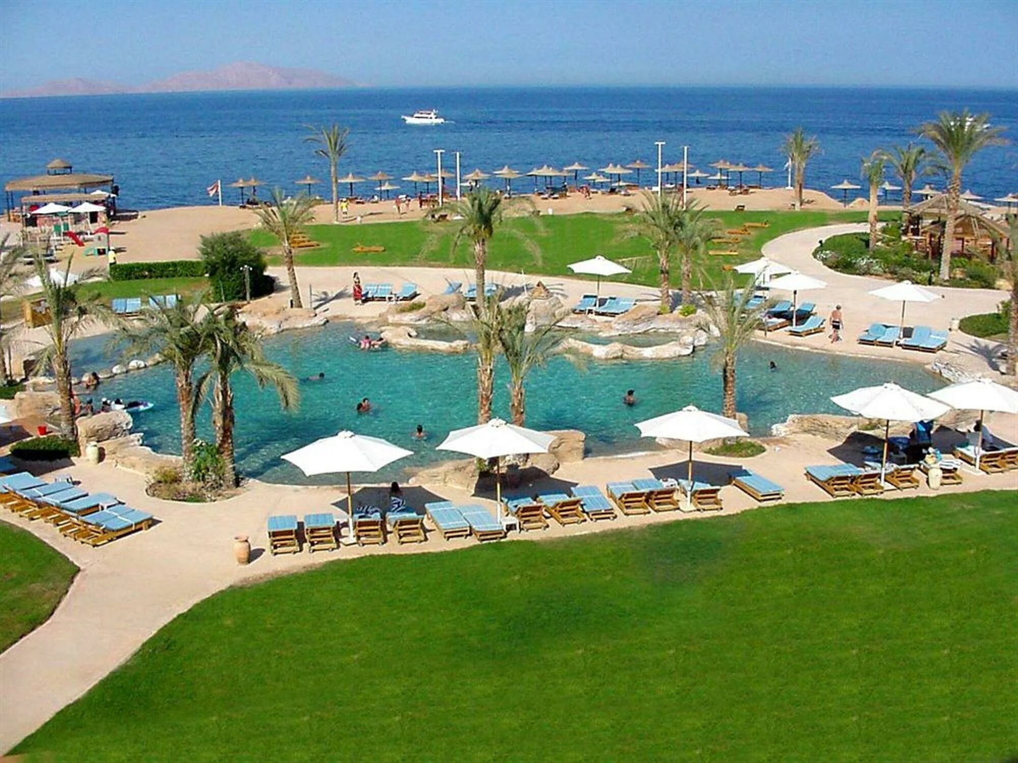 Otium family amphoras beach. Отель шорес амфора шарм-эль-шейх. Амфора бич 5 шарм-эль-шейх. Отиум фэмили отель египет. Отиум амфора шарм-эль-шейх бич.