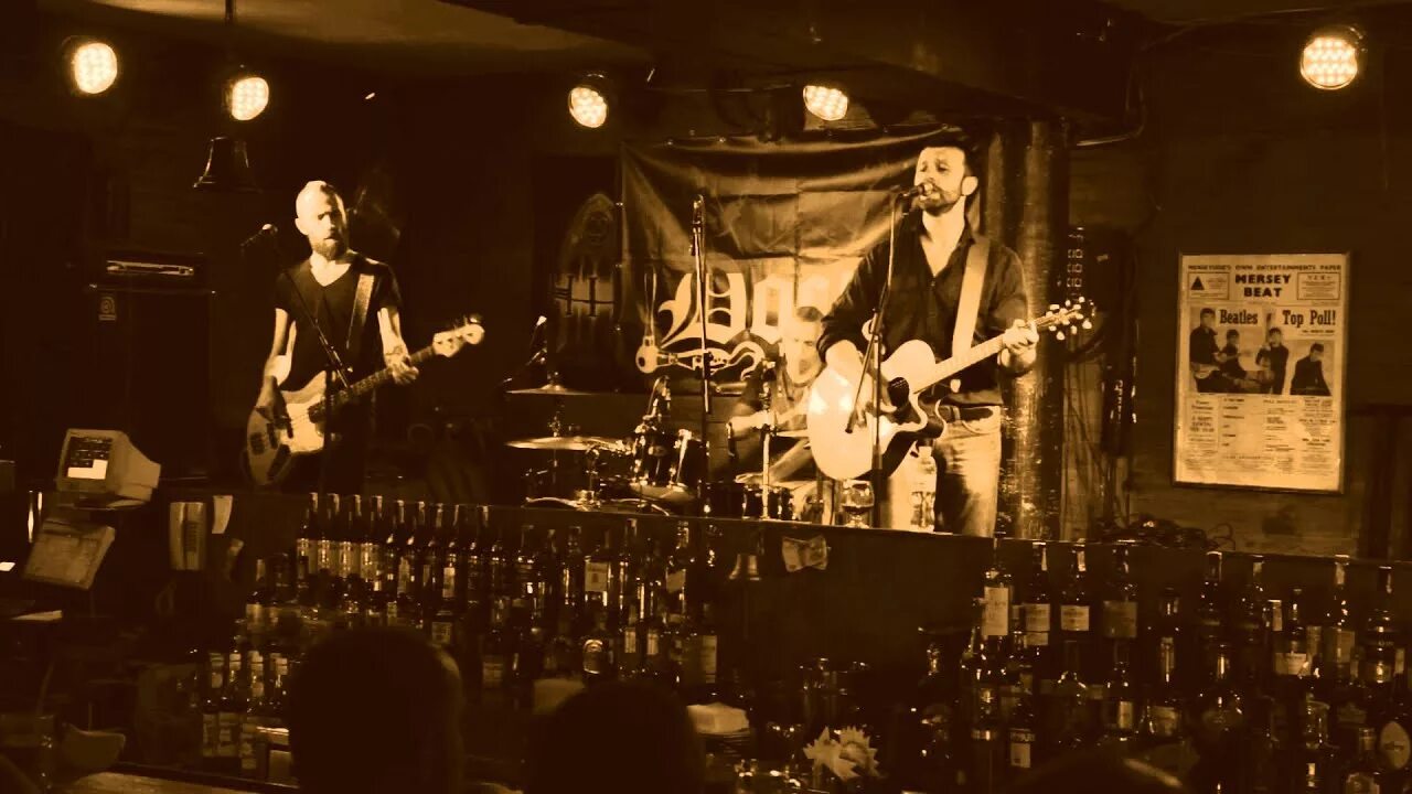 Нам с тобой цой. Окна цой дождь для нас песня. Цою 60. Зерна упали в землю зерна просят дождя. Цой песня дождь.