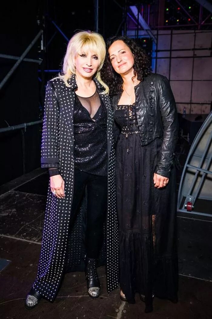 Дочь ирины аллегровой. Аллегрова дочь. Ирина аллегрова и дочь лала аллегрова. Лала аллегрова. Ирина аллегрова и ее дочь лала.