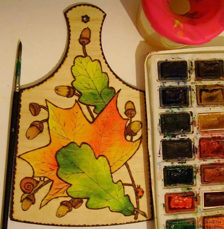 Расписные доски. Как раскрасить доску. Расписные кухонные доски. Роспись разделочной доски. Как раскрасить доску.