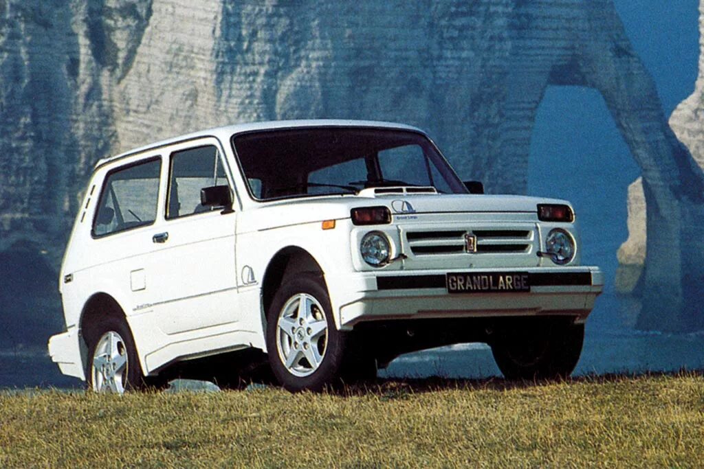 Нива экспорт. Нива ВАЗ 2121 экспорт. Лада Нива экспортная. Экспортная Нива 2121. Лада 4х4 экспортная.