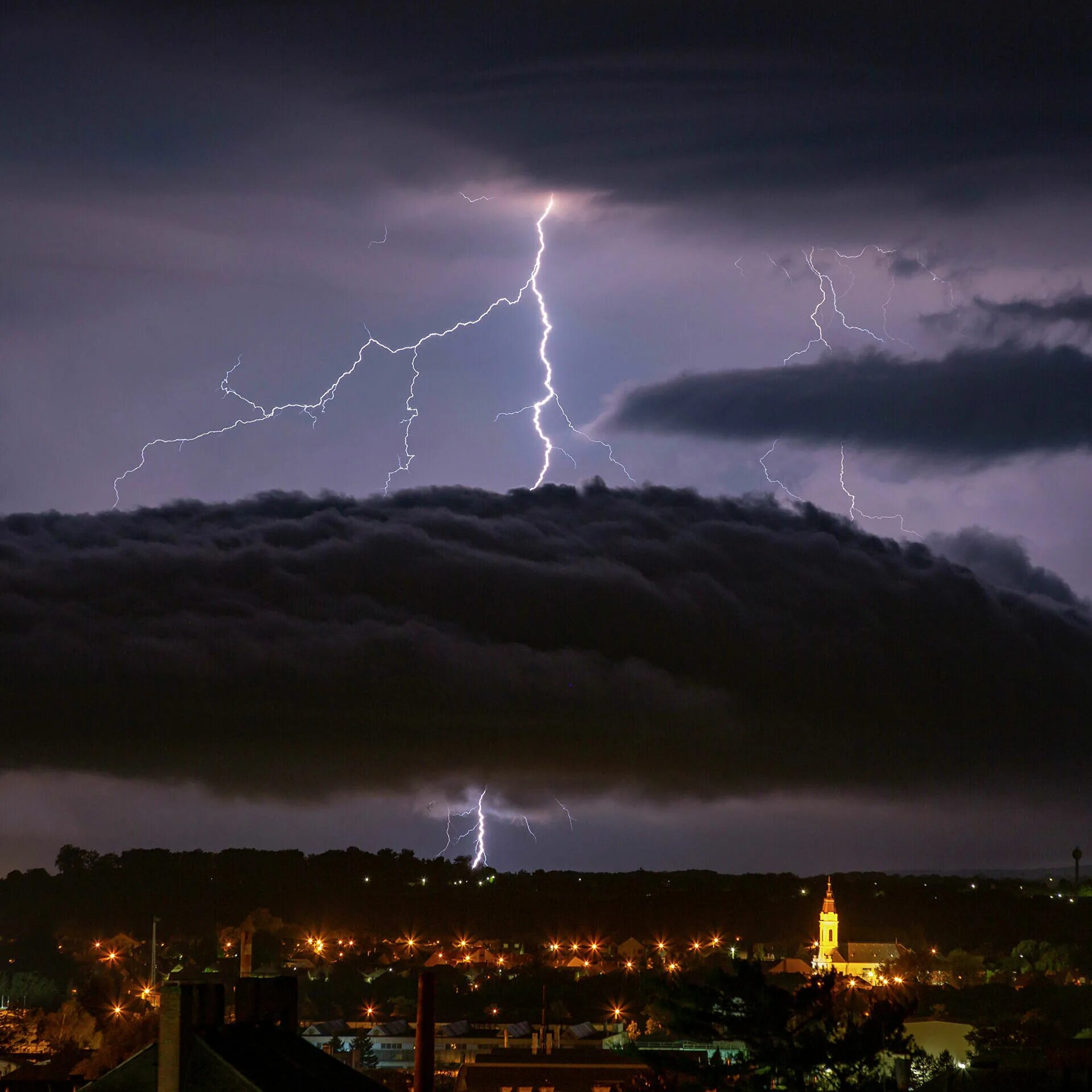 молнии снятые. молния в москве. молнии снятые. линейная, молния!. фиолетовая молния.