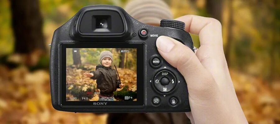 Цифровая камера снимает как на пленку How to celebrate National Camcorder day. YouTube