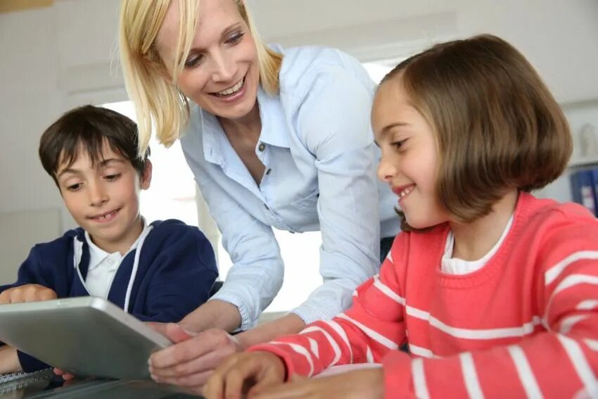 Учитель и ученик. Педагог и ученик. Травмированные дети в школе. Детям о дружбе. Психолог и ученик.