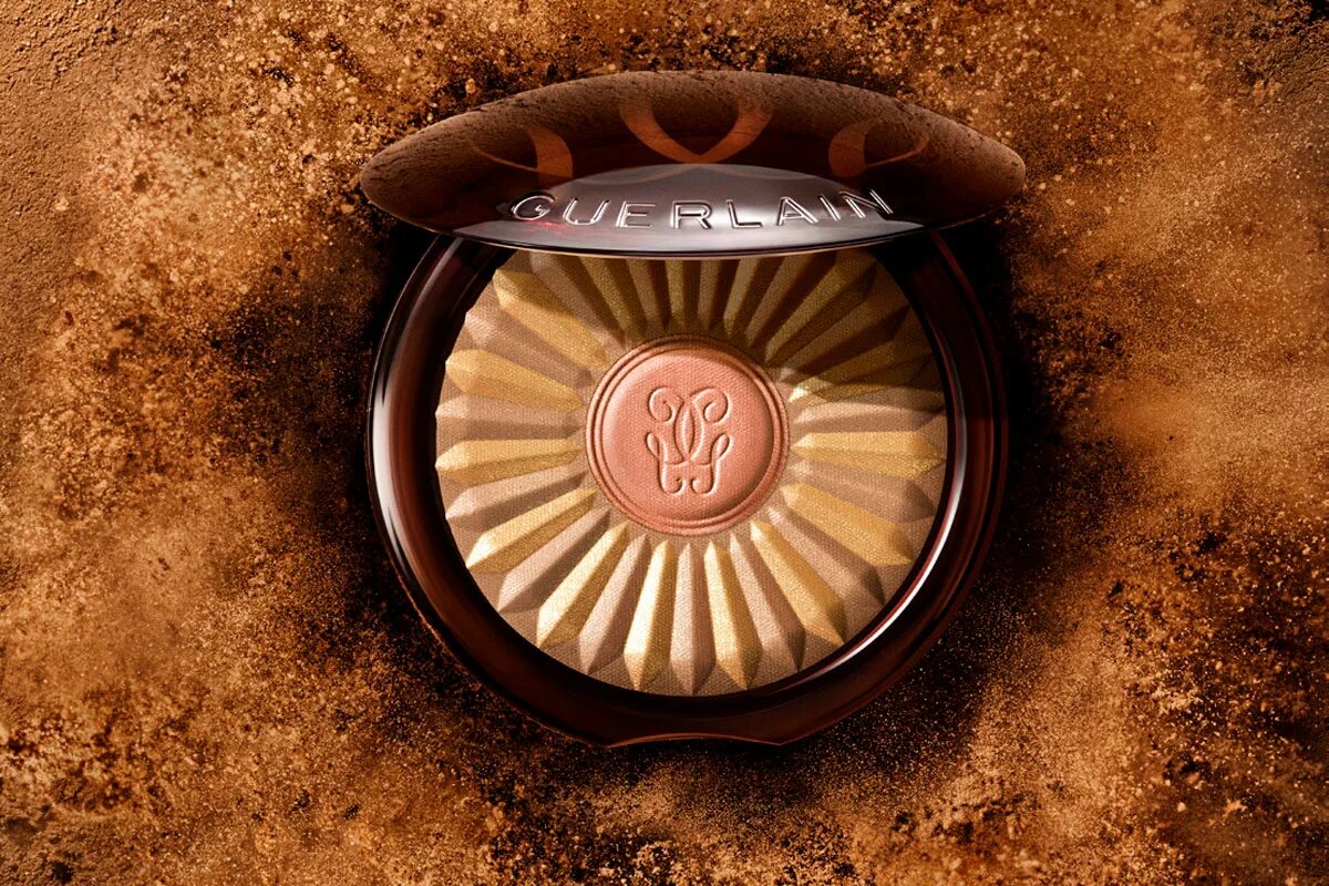 Bloom light. Герлен терракота бронзер. guerlain terracotta light bloom. guerlain матовая пудра terracotta. бронзер терракота свотчи.