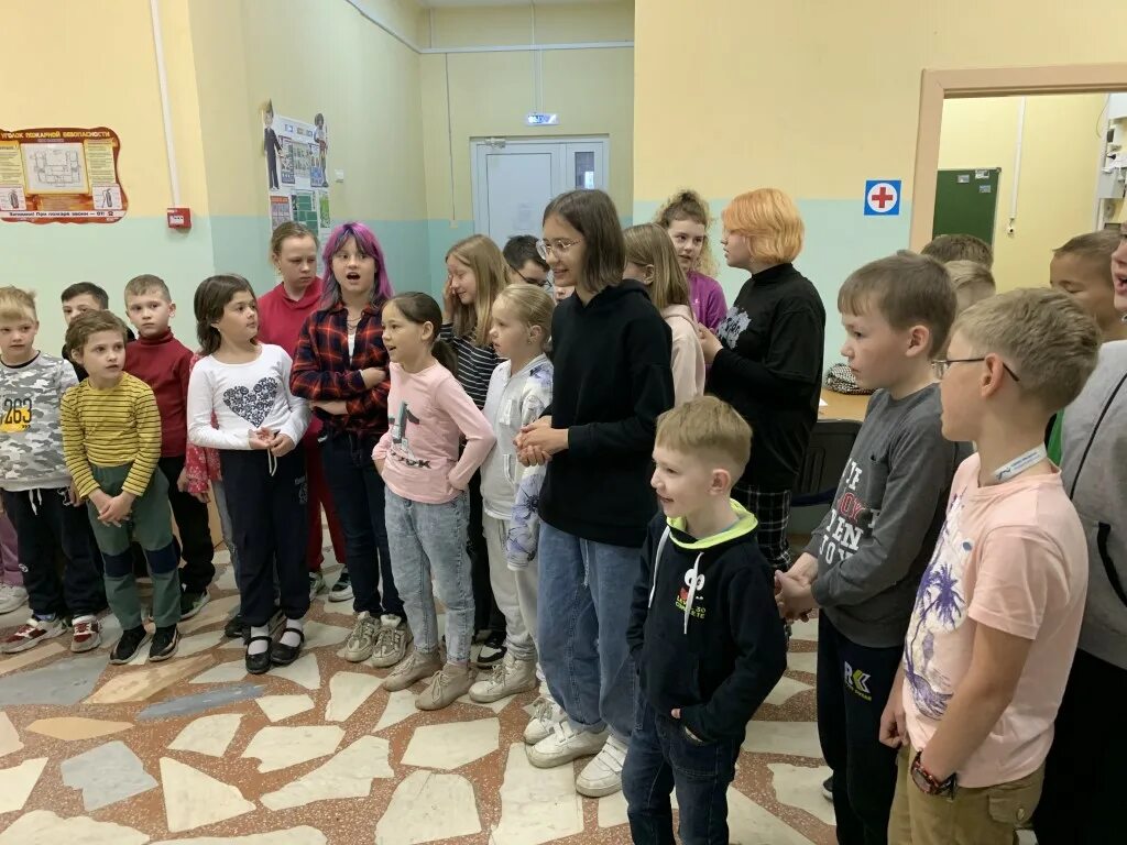 Школа 21 озерск. 9 класс дети. Сайт 21 озерск. Сайт школы 32 озерск челябинская область. Школа 32 озерск.