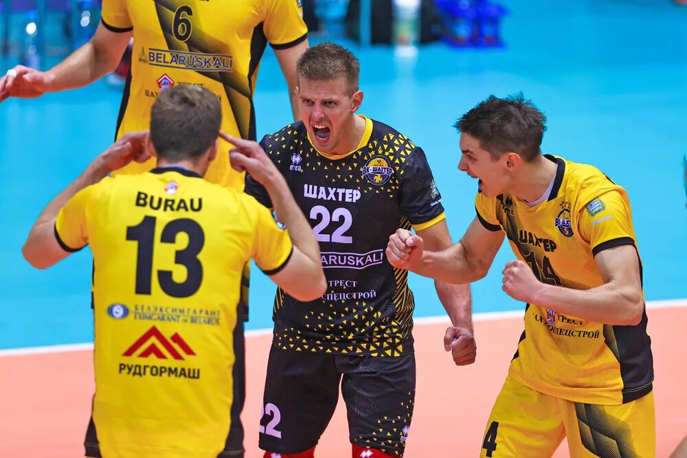 Волейбол. Сборная шахтера волейбол. Волейбол шахтер солигорск игры. Шахтер солигорск волейбол фото. Команда шахтер солигорск.