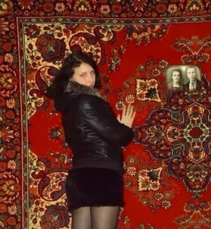 Девушки на фоне ковра. Девочка на фоне ковра. Девочка на фоне ковра. Ковровые девушки. Узбекские женщины красивые.