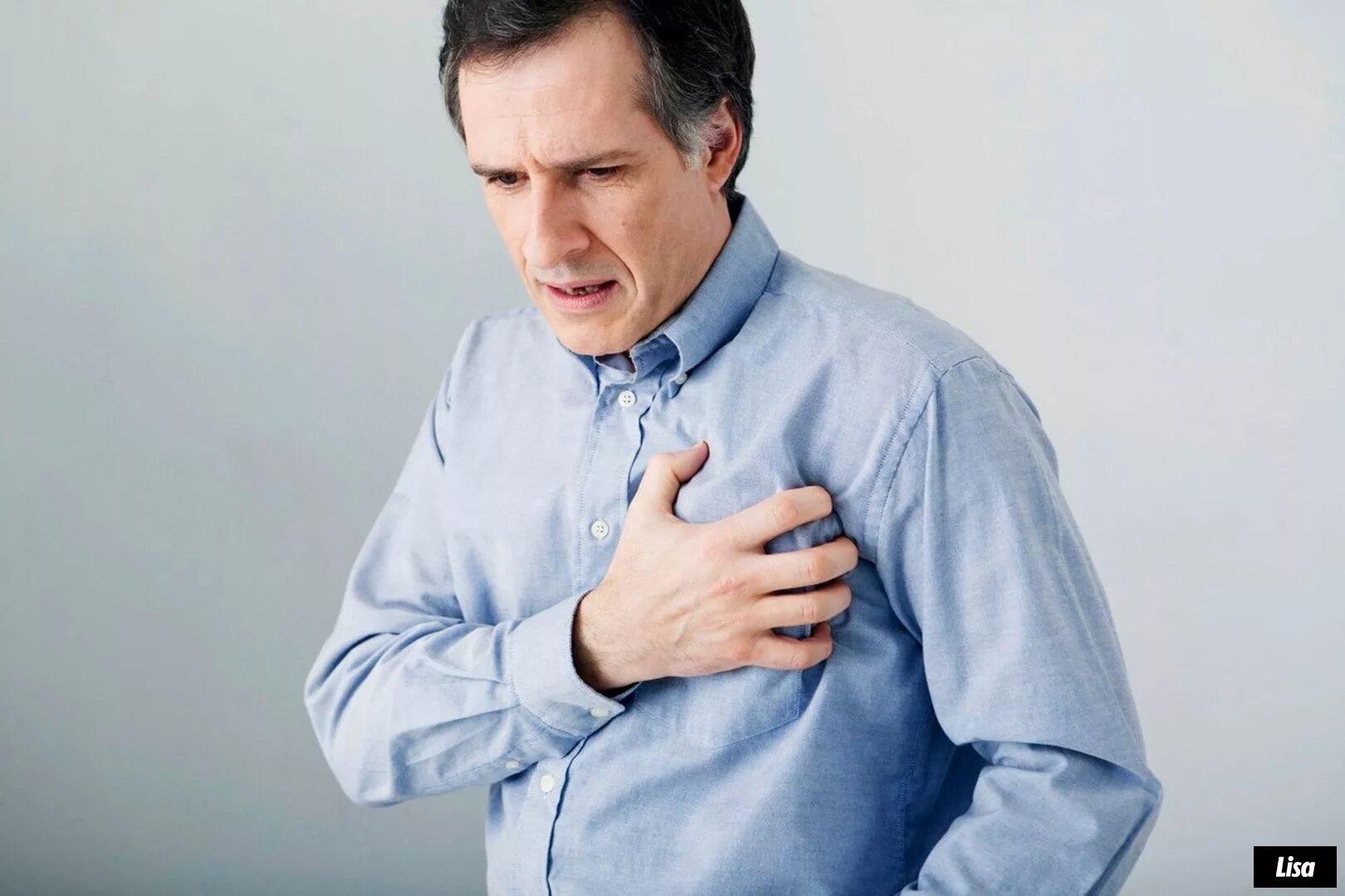 При болях в сердце. Болит сердце. Сердце прихватило. Болит сердце по ночам. Першение в груди.