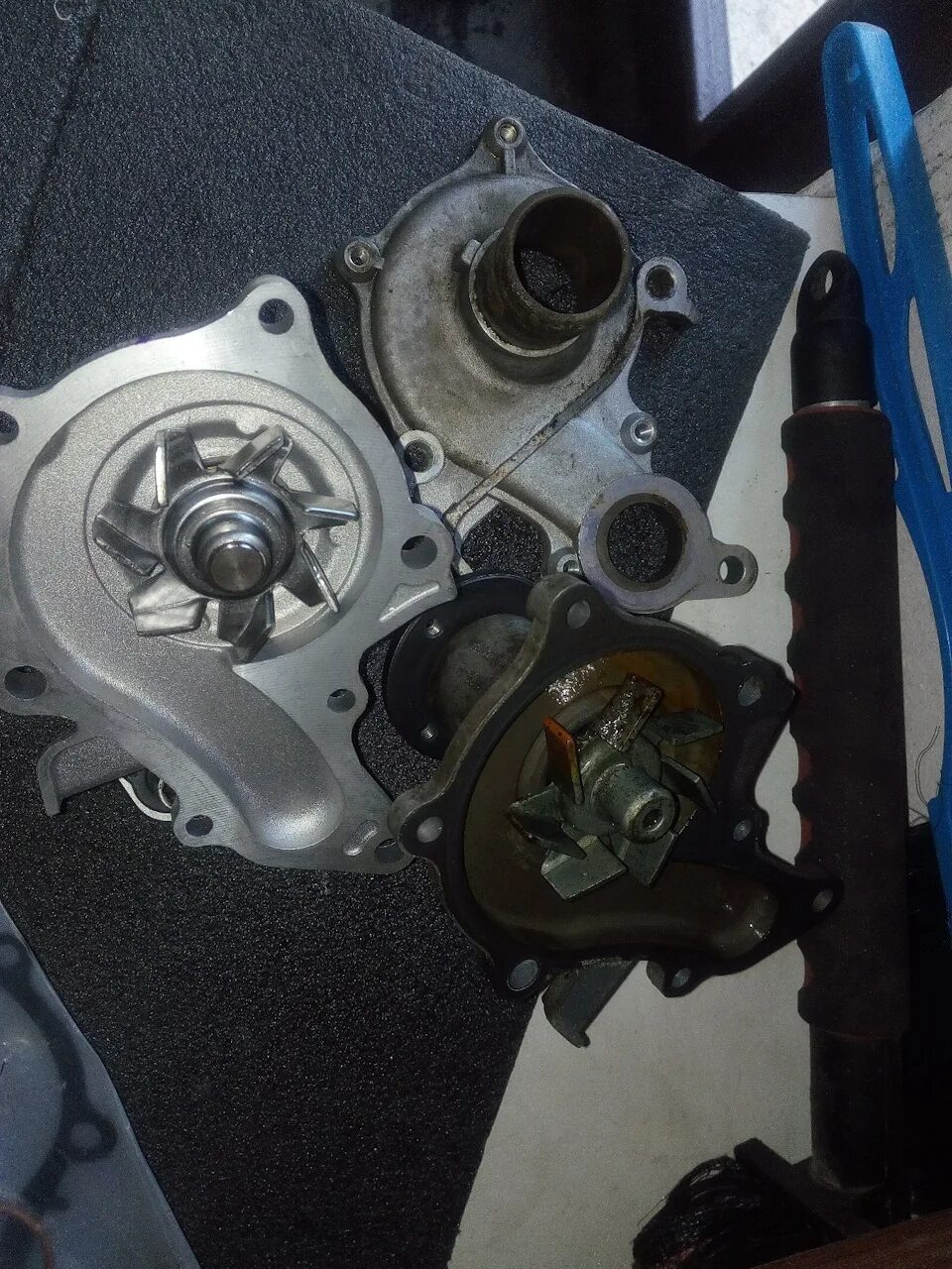 Помпа лифан смайли 1. Насос водяной помпа lifan x50. Помпа лифан солано. Насос водяной лифан солано 1. 6.