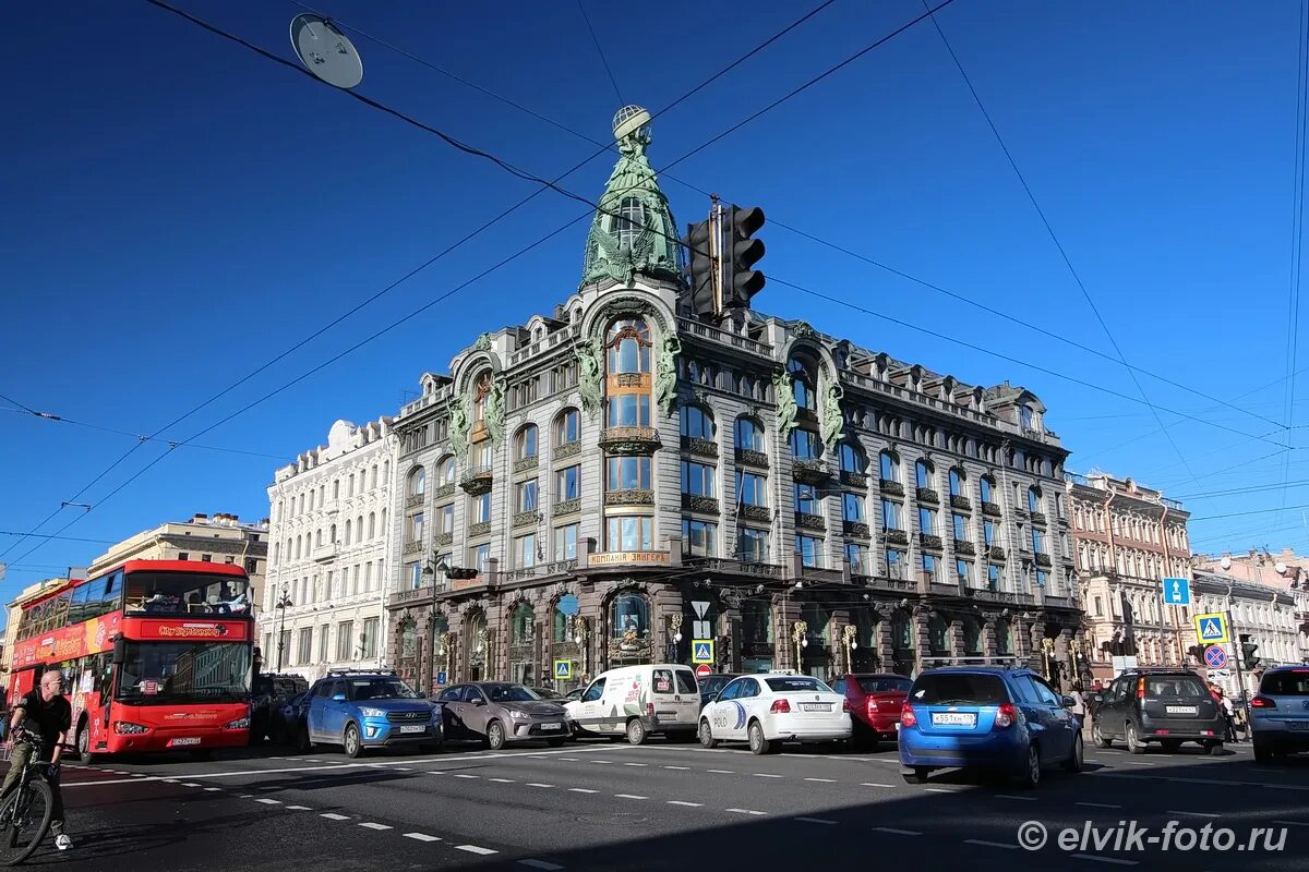Книжный магазин санкт-петербург на невском зингер. Дом зингера дом книги невский проспект. Дом компании "зингер" на невском. Дом зингера в санкт-петербурге книжный магазин. Дом зингера в санкт-петербурге.