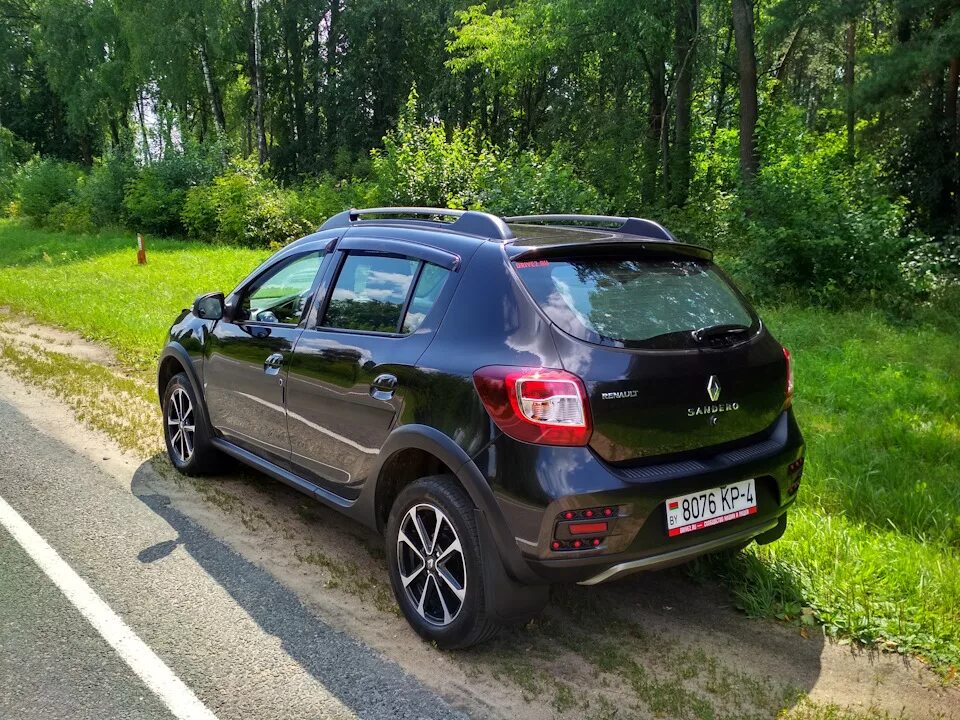 Renault sandero stepway 2 поколения. Рено Сандеро степвей 2. Сандеро степвей 1. Рено Сандеро степвей 1. Рено Сандеро степвей 2 поколения.