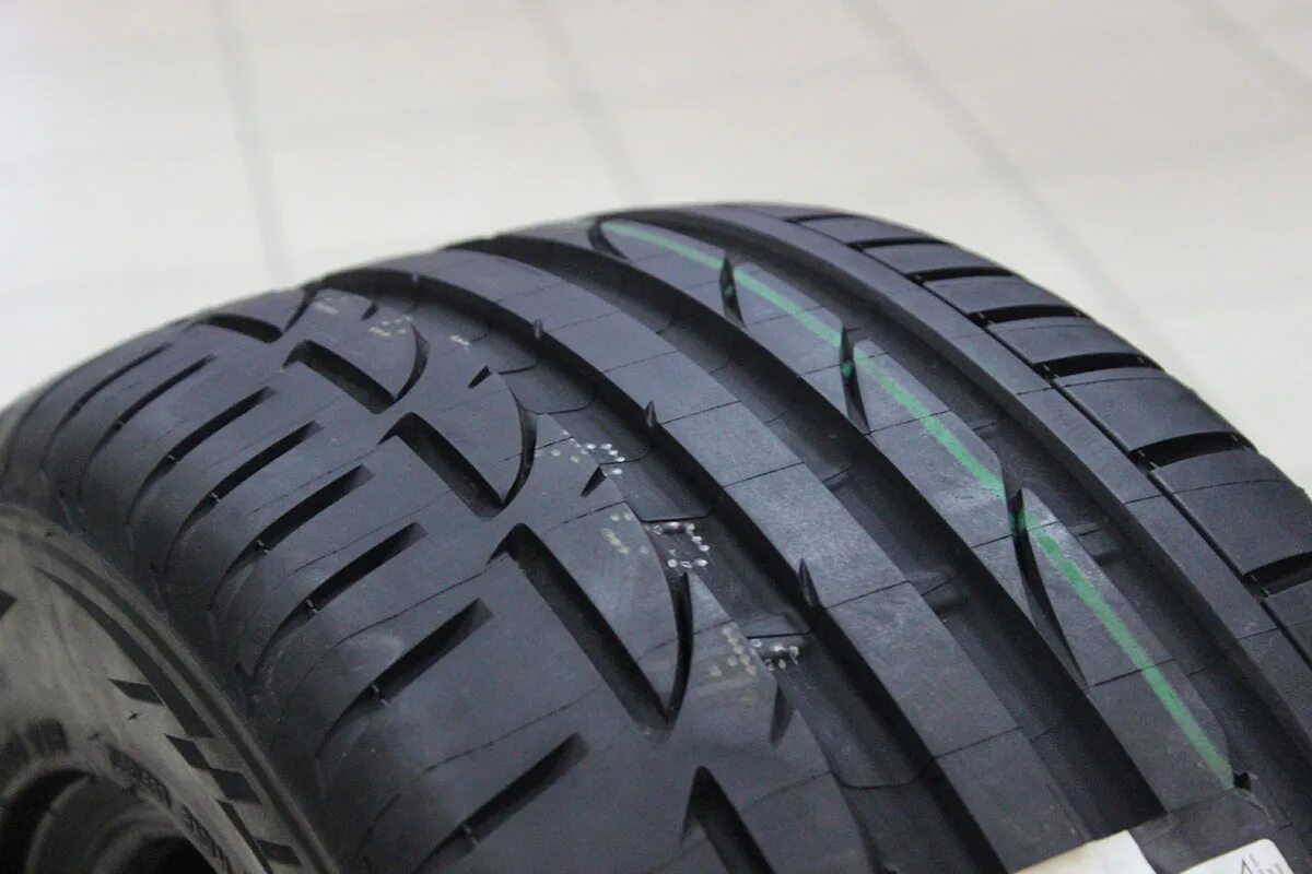 Bridgestone potenza sport xl. Бриджстоун Потенза s001. Бриджстоун Потенза 001. Bridgestone potenza Adrenalin s001. Bridgestone 235/40r18 95y XL potenza s001 TL.