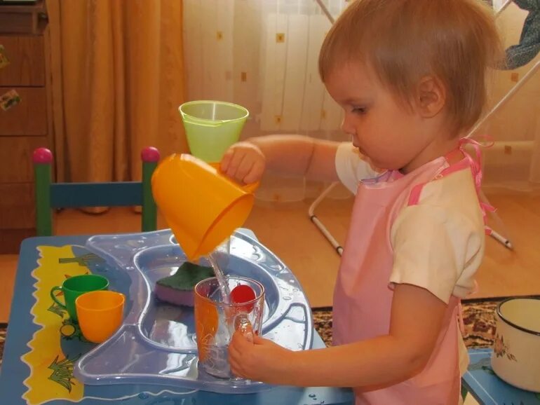 Игры с водой играть. Игры с водой играть. Детские игры с водой. Детские игры с водой. Игрушки на площадку в детский сад.