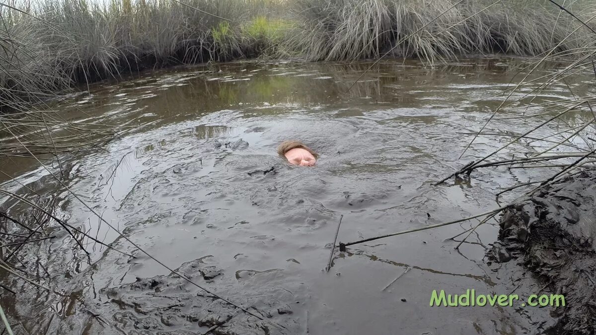 Болото опасность. Опасность болот. Чем опасно болото.