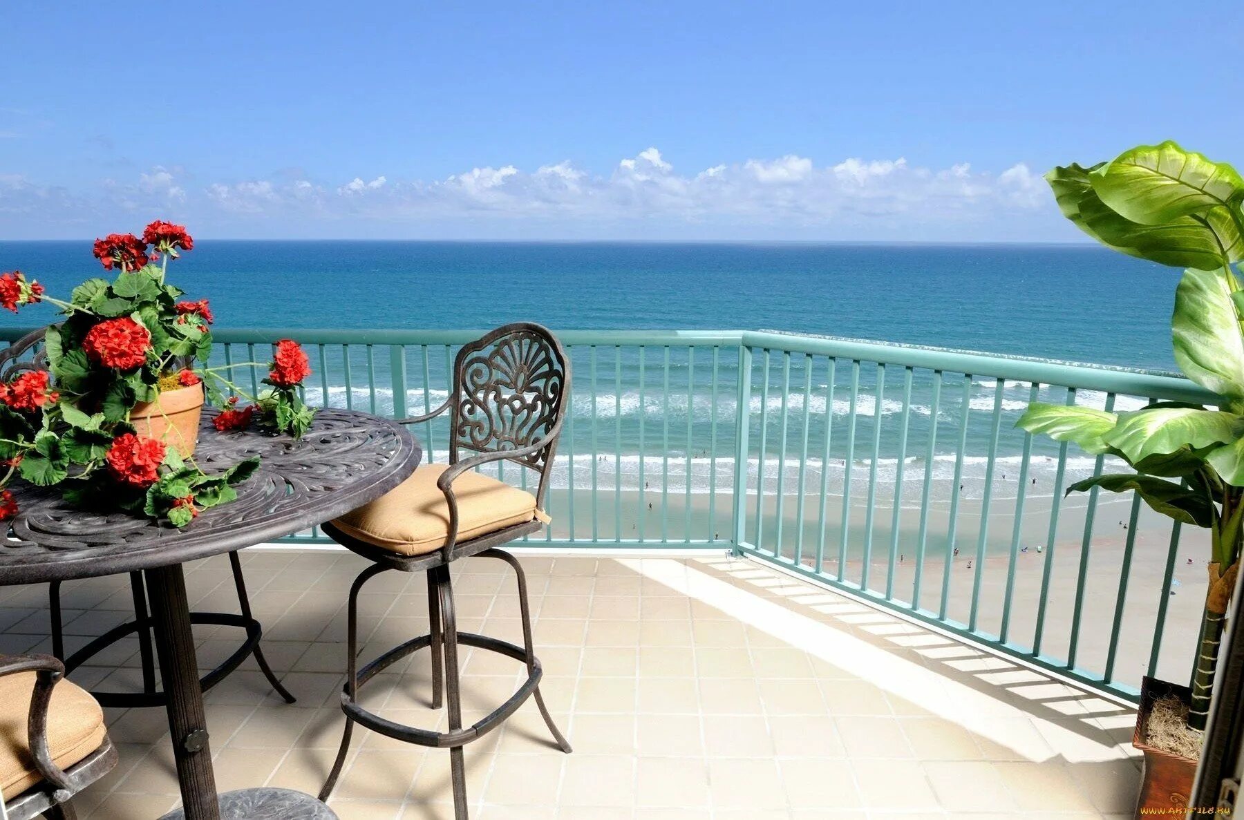 Фотообои стола. Вид на море. Вид на море с террасы. Веранда с видом на море. Вид на море с балкона.