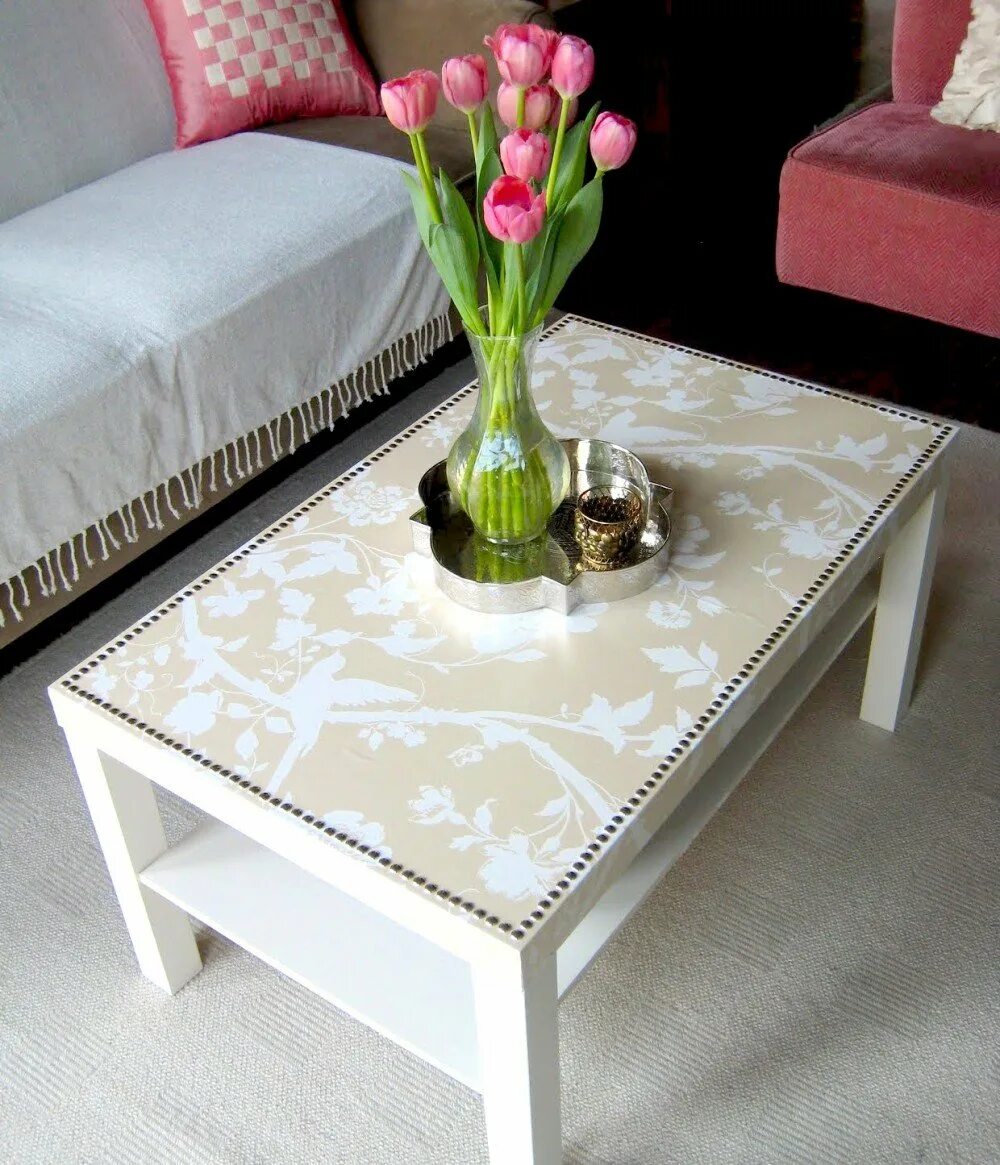 Столик мастер класс. Кофейный столик Coffee Table Elledue. Декор стола ЛАКК икеа. Журнальный стол икеа ЛАКК. Перекраска журнального столика икеа.