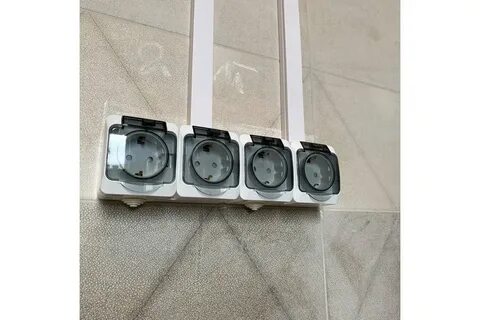 Установка розеток со шторками
