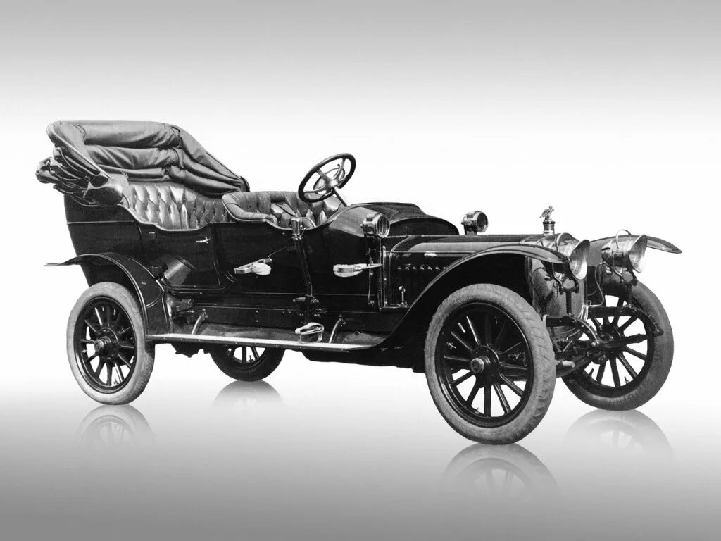 Первый автомобиль автосалон. Руссо-Балт с-24/30. Руссо-Балт с24/30», 1910г.. Автомобили Руссо-Балт с 24-30. Автомобили 1915 года завода «Руссо-Балт".