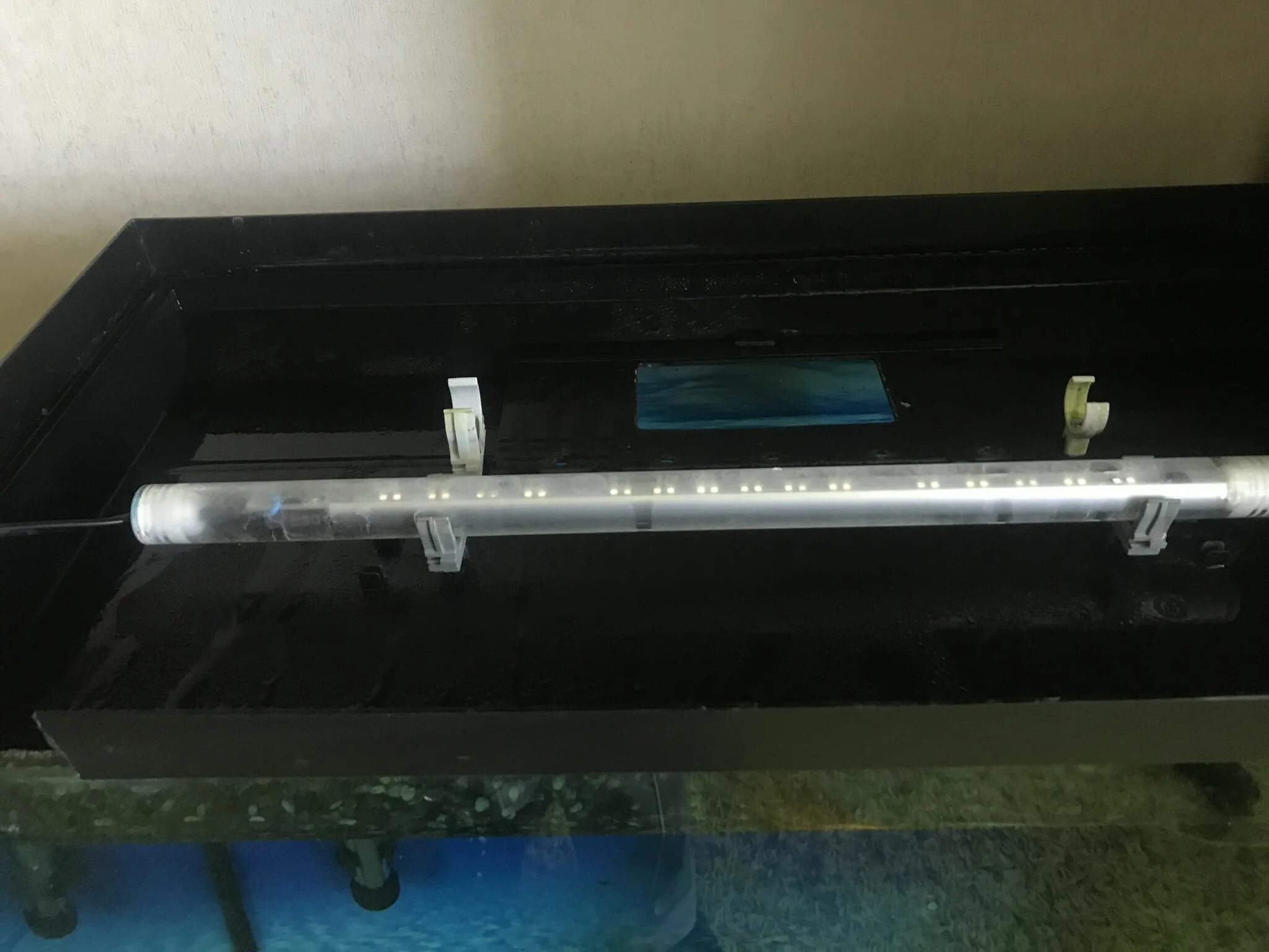 Leddy tube retro fit sunny 1 х 10 вт. Leddy. Лампа для аквариума aquael leddy slim actinic. Aquael leddy tube plant. Лампа br-hg 15вт 43,5см прес.