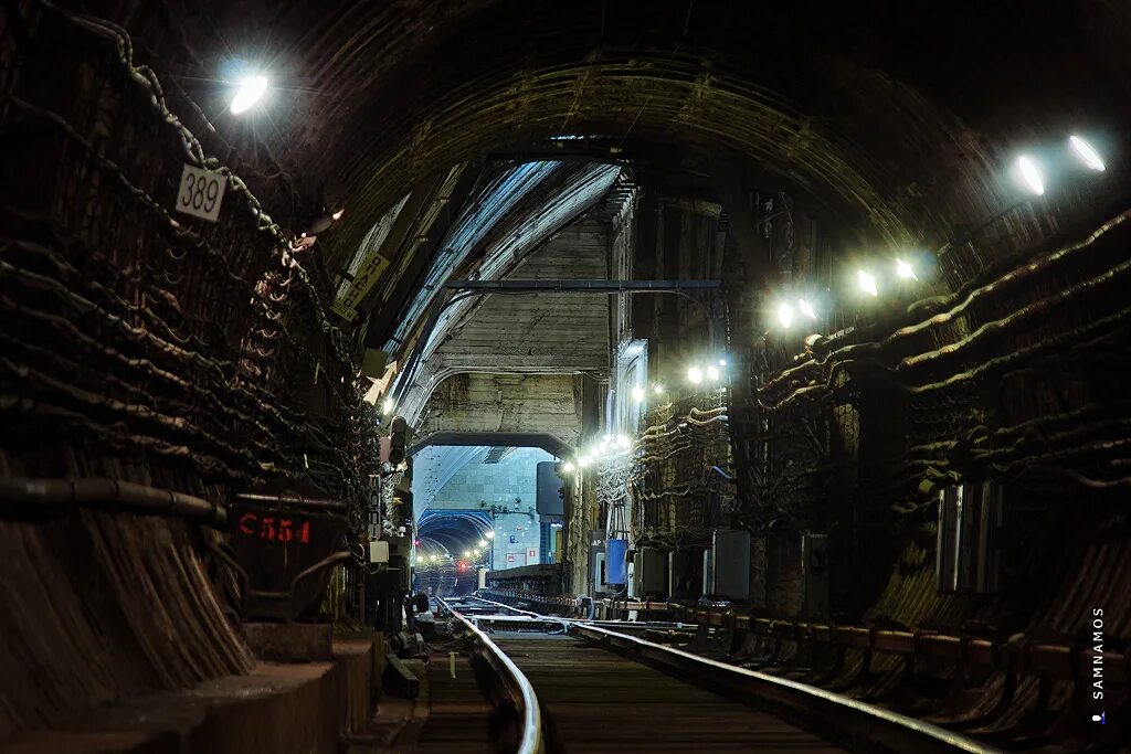 восстановили ли метро. тоннели московского метрополитена. украинский метрополитен. поезд призрак в московском метро на арбатско-покровской. метро тоннель подземелье московского метрополитена.