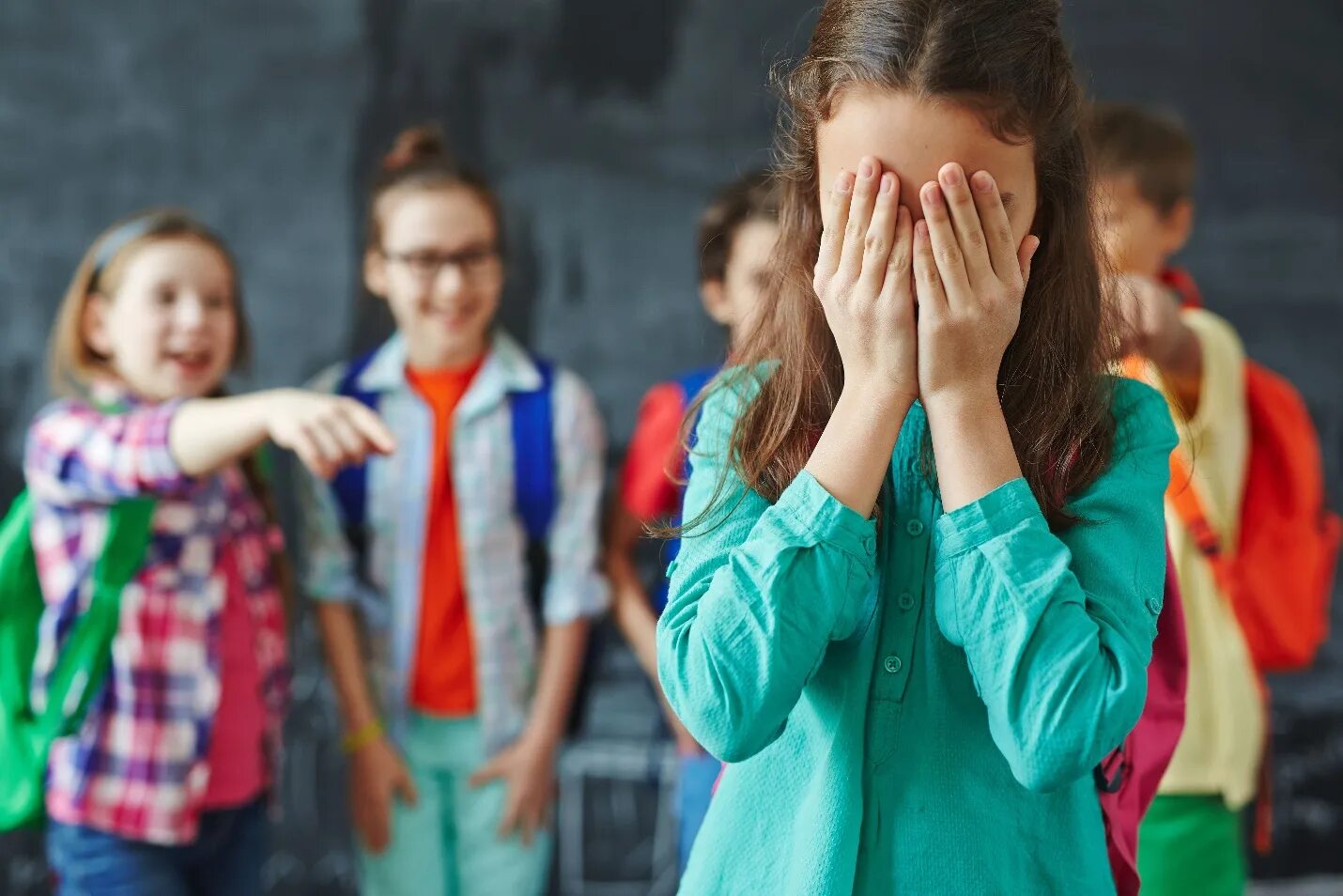 School problems. Буллинг в школе. Подросток со сверстниками. Подросток в обществе. Агрессия подростков.