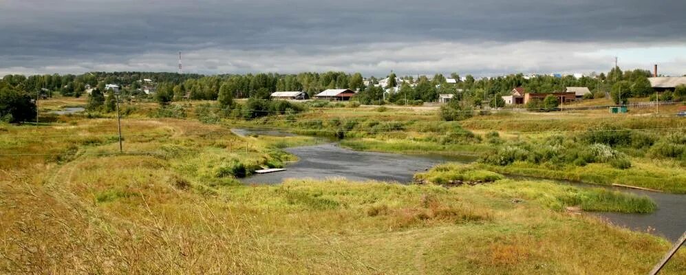 Храм воскресения христова сямжа вологодская область. Сямжа вологодская проодажадомов. Храм воскресения христова сямжа вологодская область. Река сямжа. Сямжа вологодская область.