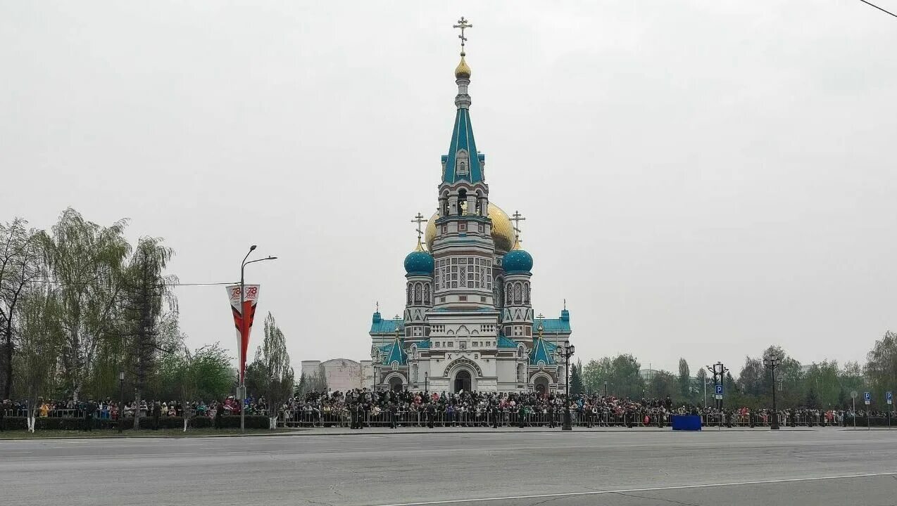 5 мая омск. Парад Омск. Омск площадь. Омск в мае. Парк Победы Омск.