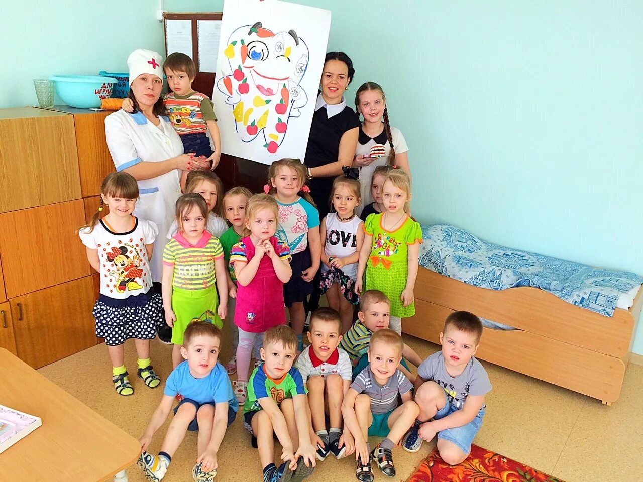 Физкультура и досуг в доу. Логопед сиреневый бульвар. Дети в садике выступают. Мбдоу средняя группа. Старшая группа в детсаде.