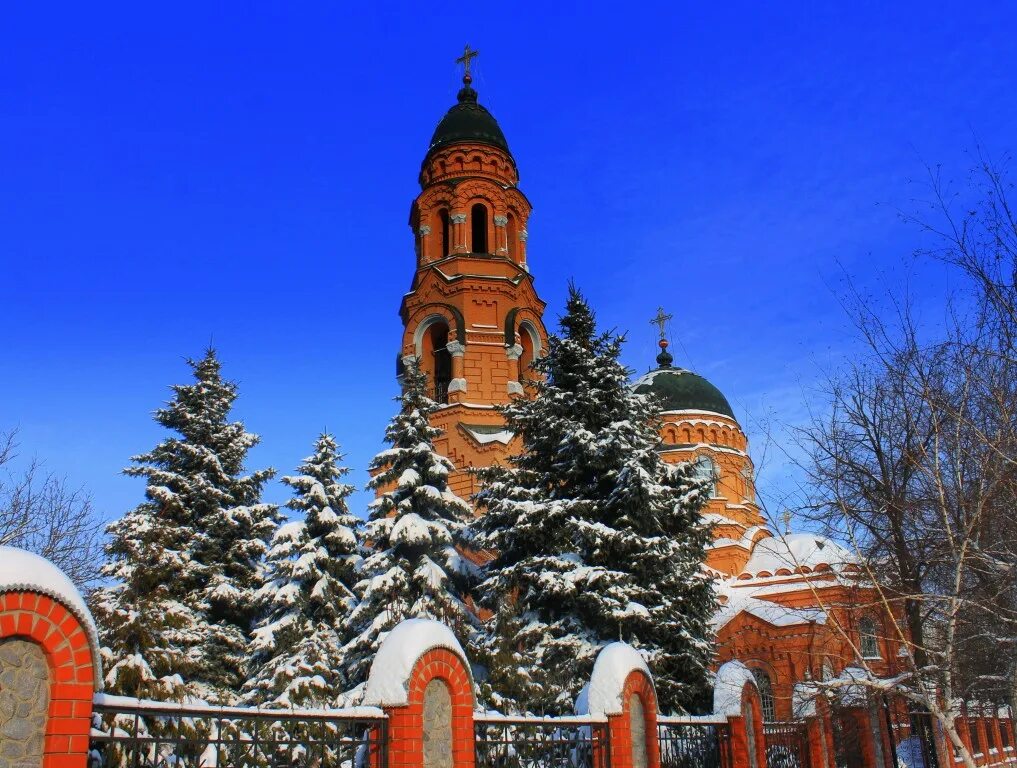 Храм Озерянской иконы Божией матери Харьков. Храмы Харькова Озерянской Божьей матери. Церковь Озерянской иконы Богоматери. Волчанск Харьковская храм.