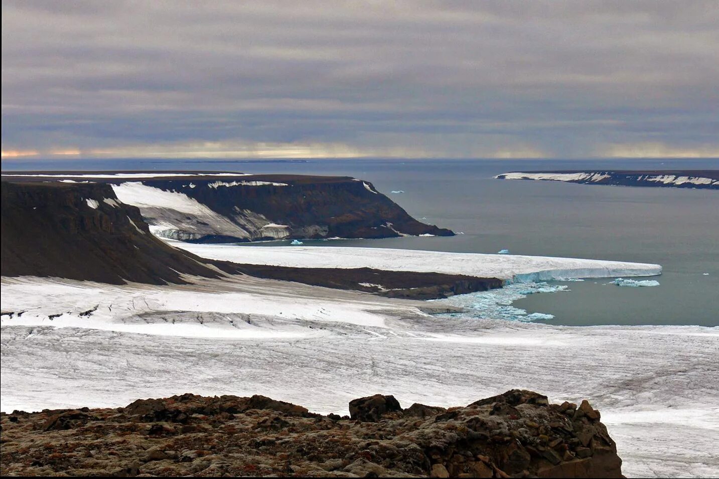мыс флора земля франца иосифа. земля франца иосифа. александры земля франца иосифа. земля франца иосифа александры. остров александры земля франца иосифа.