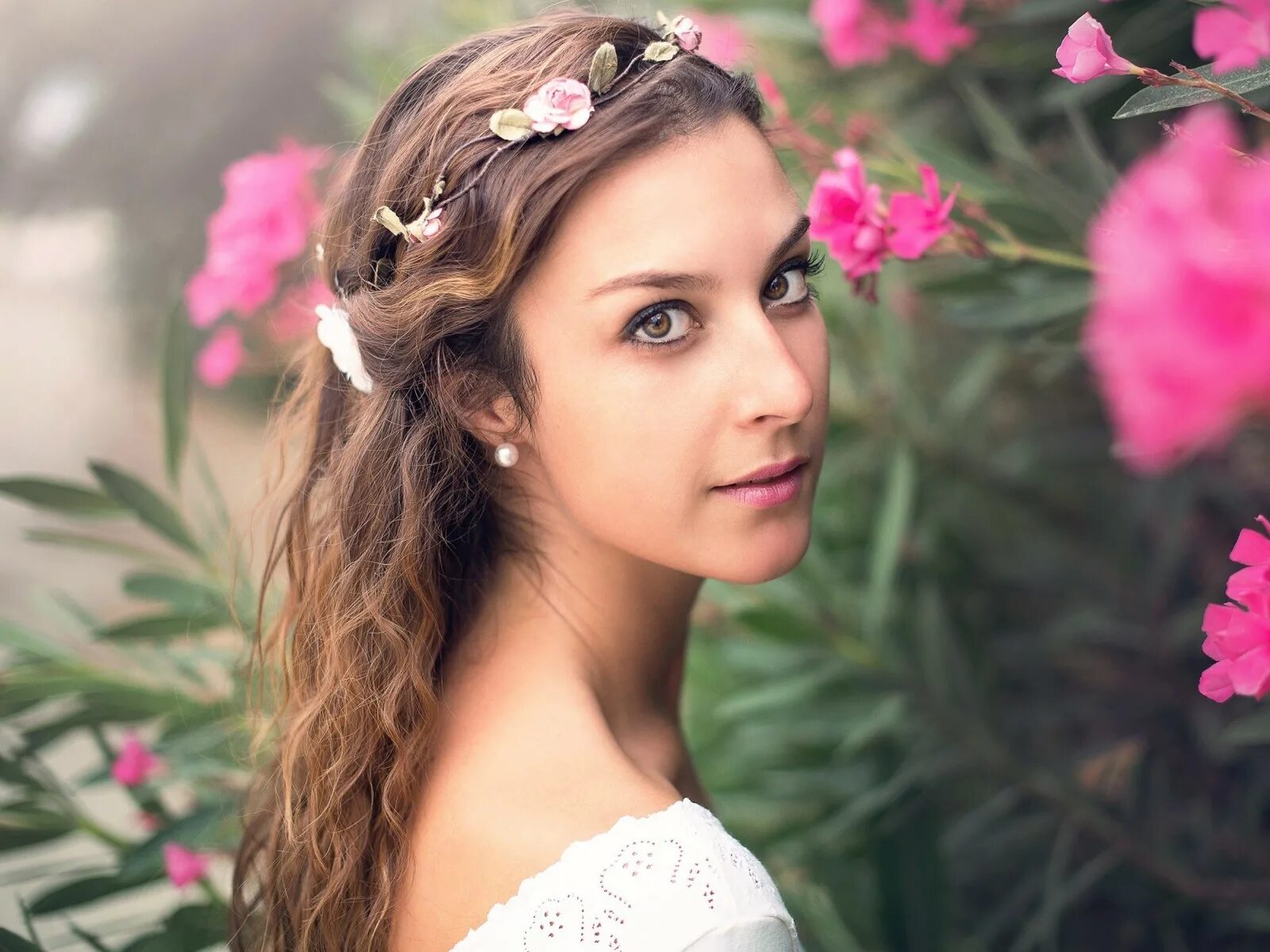 Прекрасной женщине. Славянские девушки. Фото пока незамужняя русскому девушку. Девичья красота. Девушка лето.