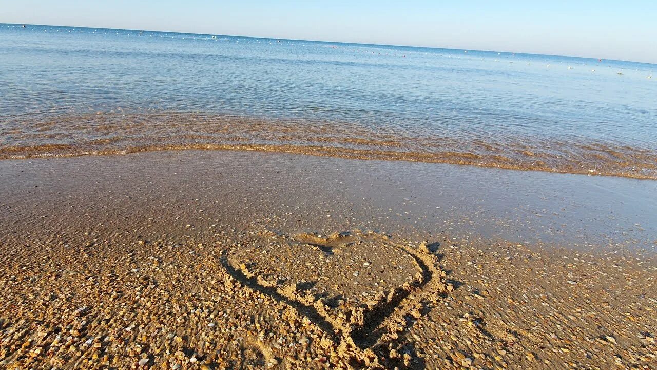 Море в витязево сегодня. Витязево море. море витязево 2025. море витязево 2025. витязево пляж.