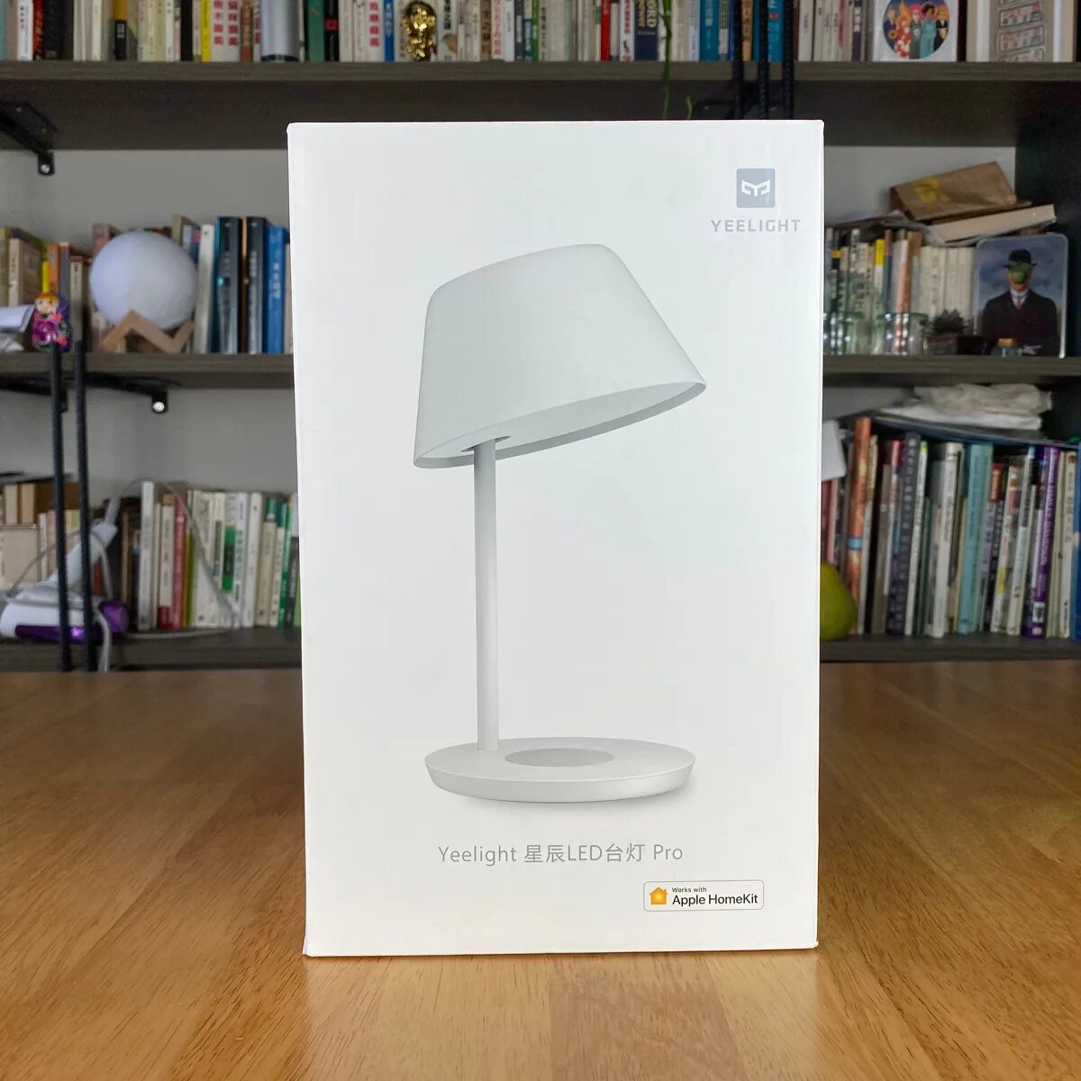 Yeelight smart desk table lamp. Yeelight smart desk table lamp
