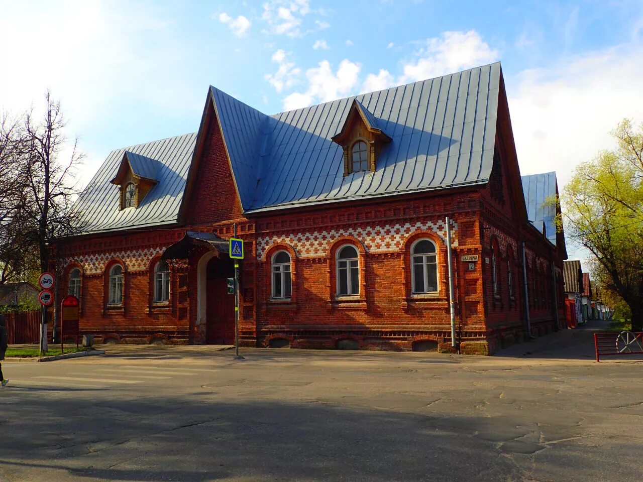 гусь хрустальный ул. город гусь хрустальный музей. гусь хрустальный ул. мальцовские домики в гусь-хрустальном. гусь хрустальный ул.