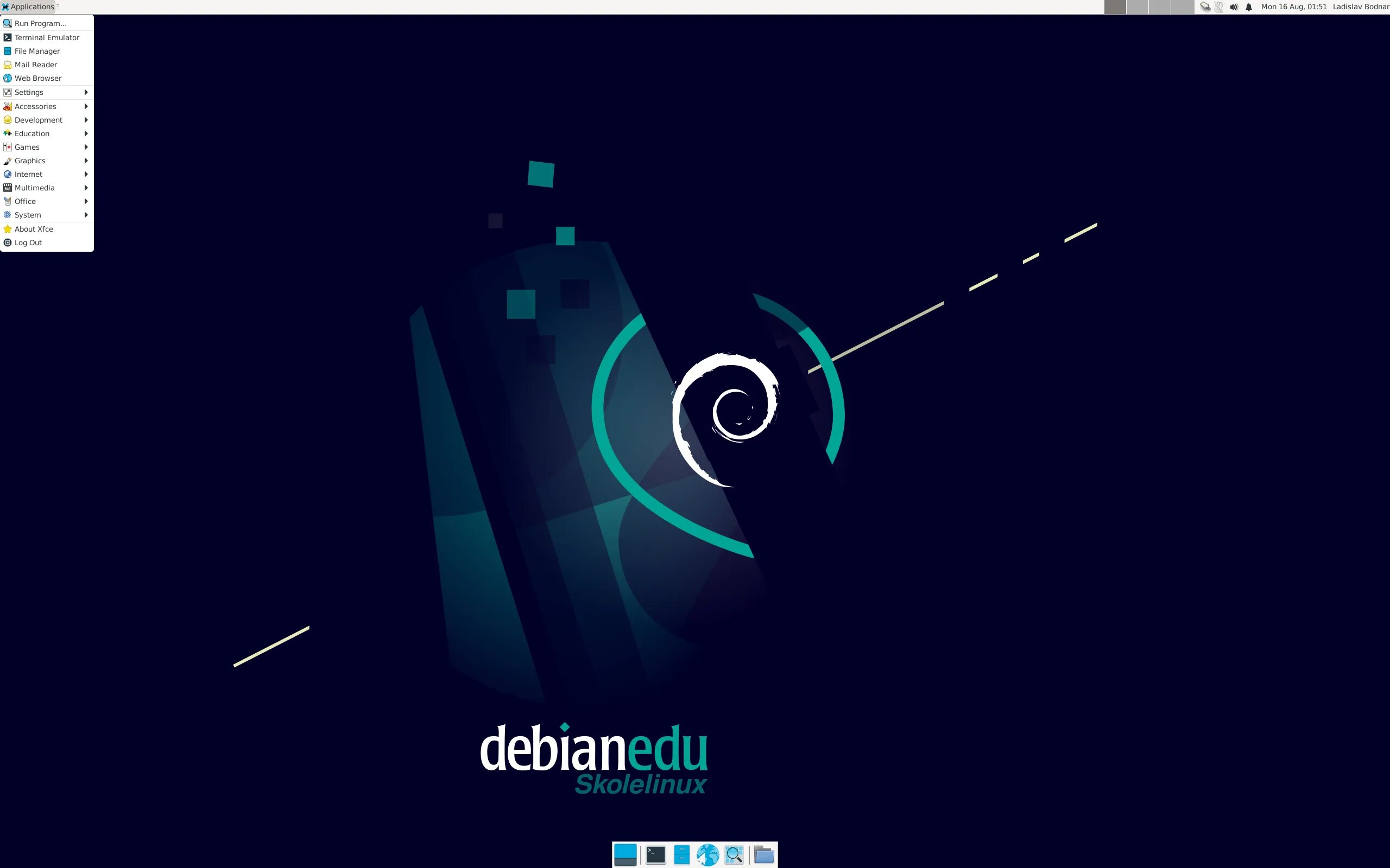 Дебиан включение интерфейсов. Стандартные обои kali Linux. Debian стартовый экран. Debian edu Skolelinux.