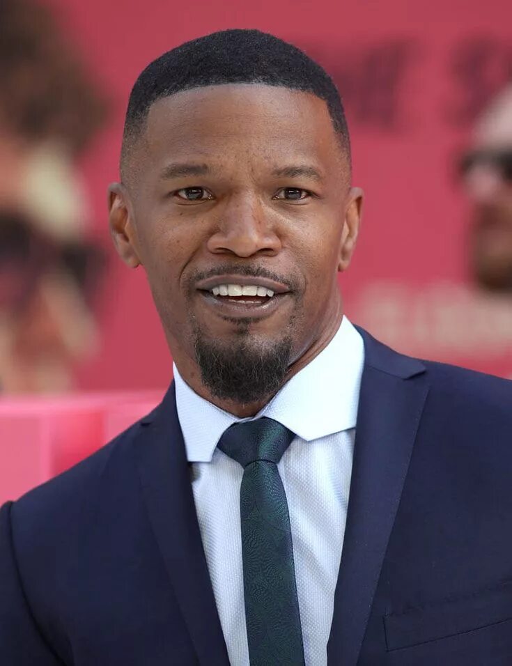 Знаменитые чернокожие. Jamie Foxx 2021. Джейми Фокс 2023. Актёр негр американский Джейми Фокс. Джейми Фокс лицом.