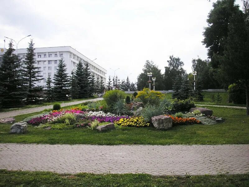 Парк ленина уфа. Парк Матросова Уфа. Парк им Ленина Уфа. Парк Ленина Матросова Уфа. Сад имени Матросова в Уфе.