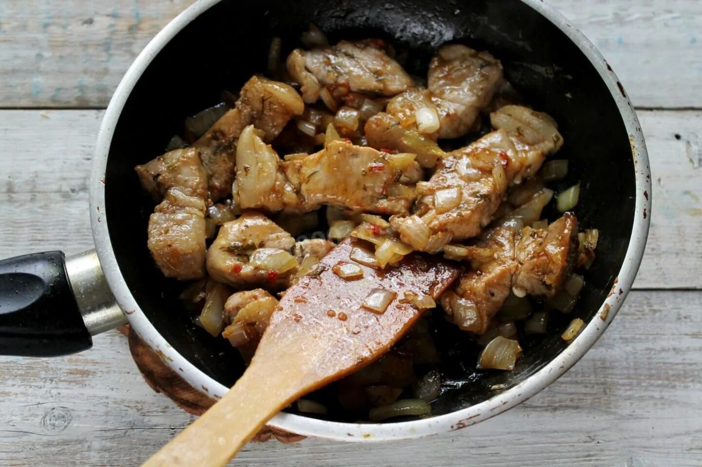 Как быстро и вкусно пожарить свинину