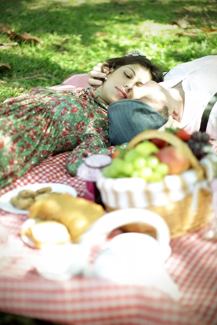 Пикник с фруктами. Фотосессия пикник на природе. Picnic me. Фотосессия пикник на природе. Красивый пикник на природе.