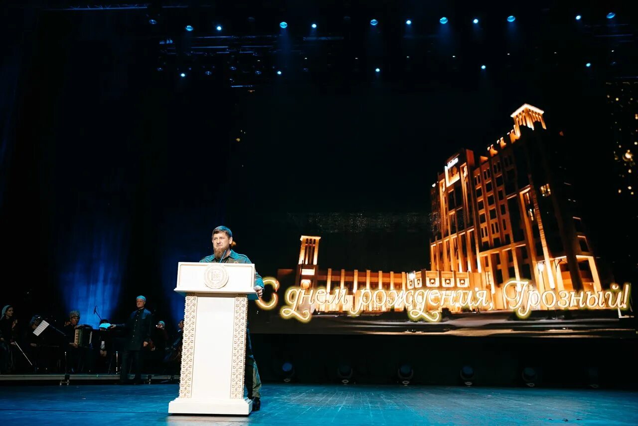 Кадыров о сити холл. Концерт ко Дню 202 летию Грозного. Portals Concert.