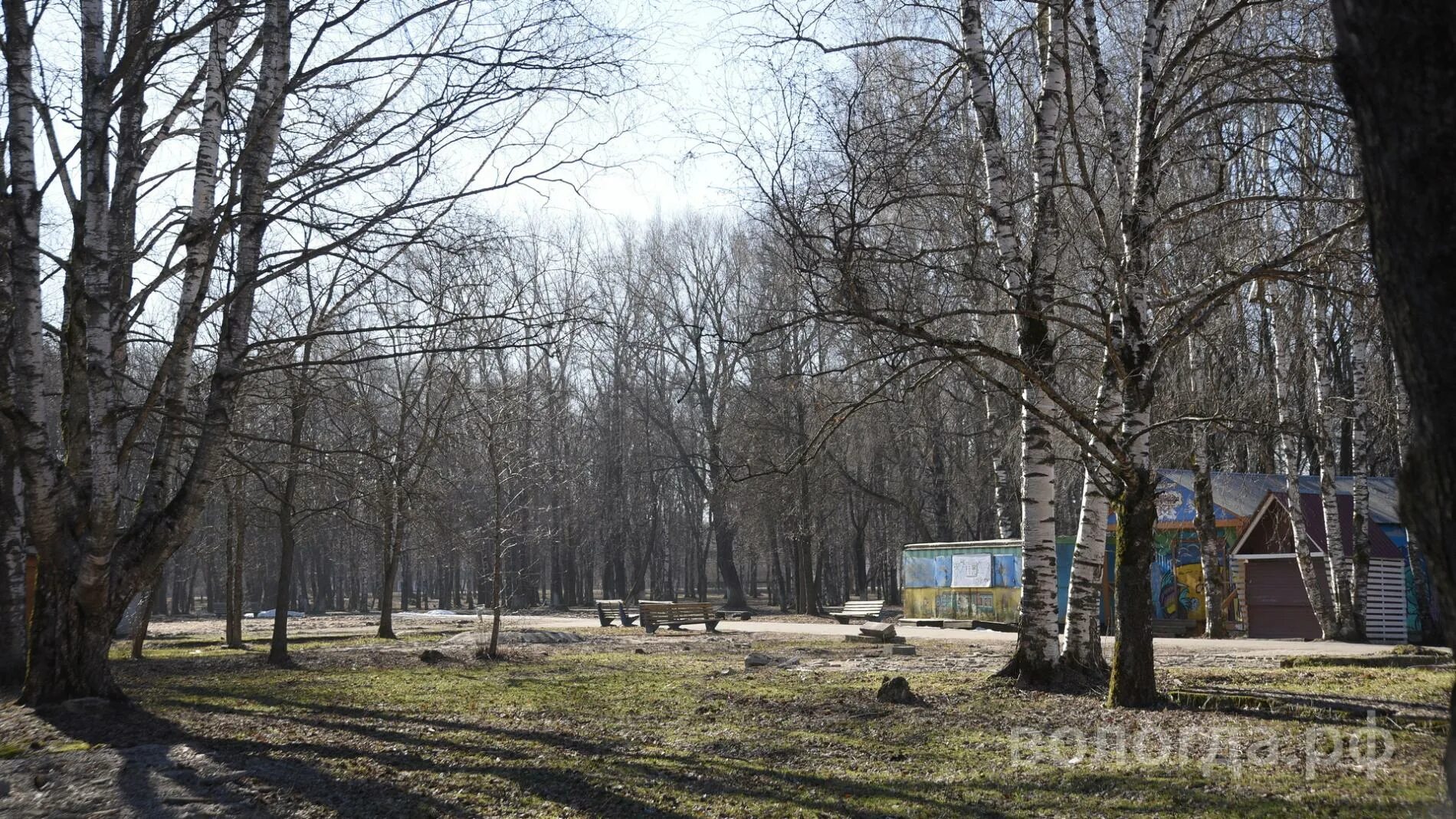 Пруд в кремлевском саду вологда парк врз. Парк в заречье вологда. Кремлевский парк вологда. Кремлевский сад вологда. Вологда парк кремлевский сад.