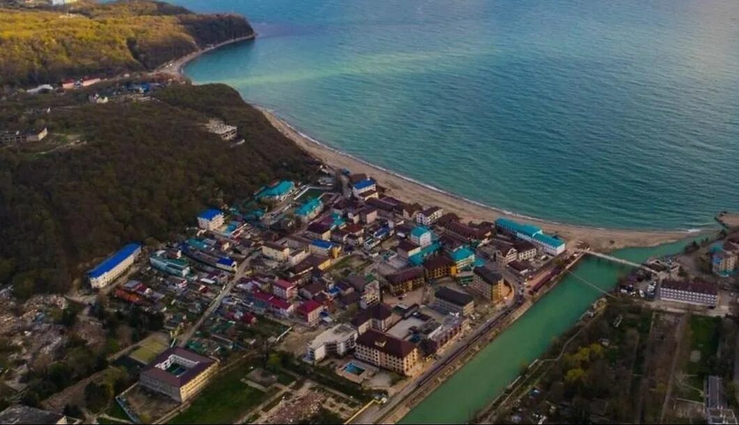 Новомихайловский краснодарский край адрес. Турбаза торнадо туапсе. Новомихайловский краснодарский край адрес. Новомихайловский краснодарский край пляж. Поселок новомихайловский набережная.