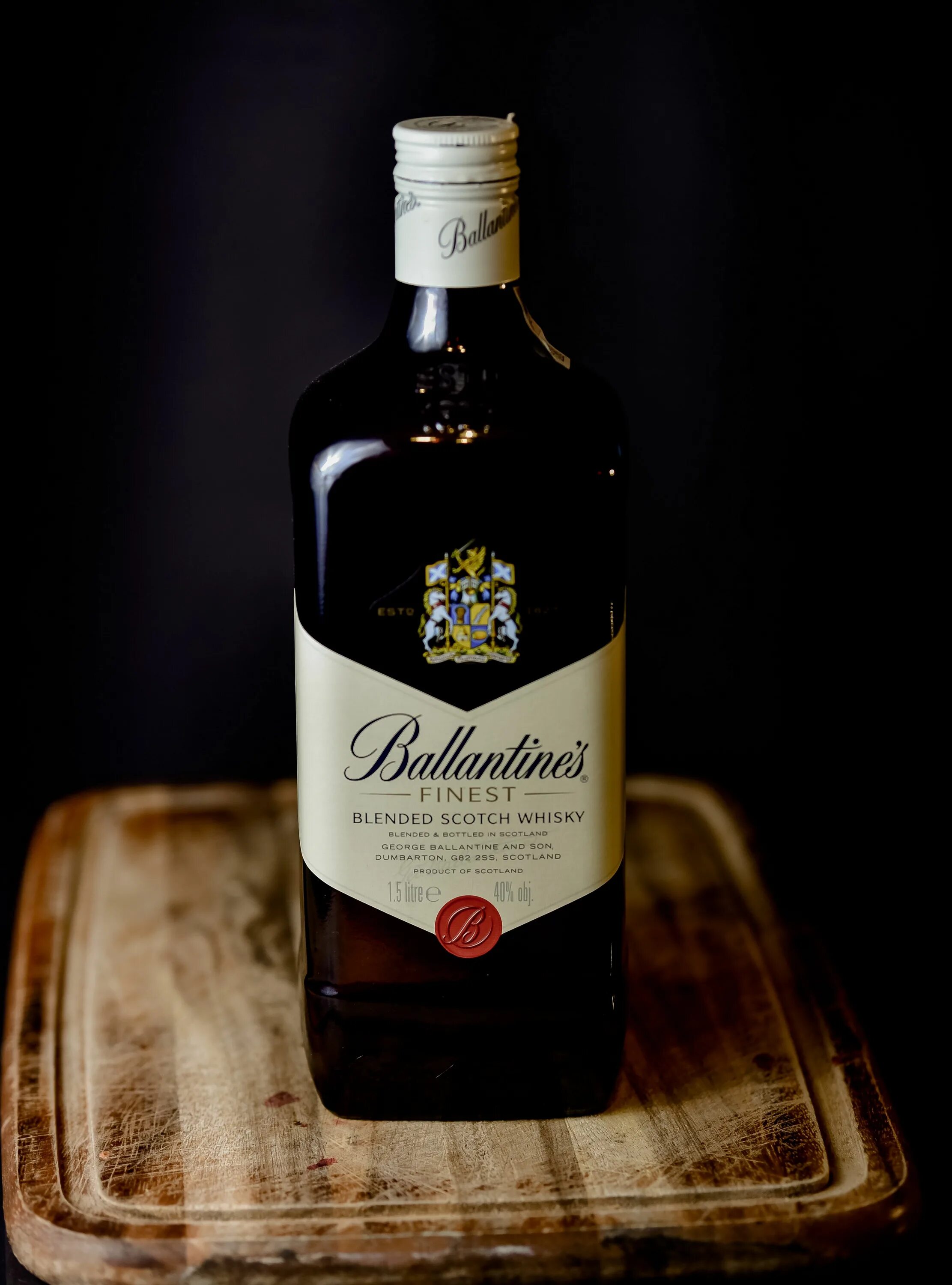 Balantais цена. Виски Баллантайнс Файнест. Шотландский виски Ballantines. Виски Баллантайнс Файнест, 0.7. Баллантайнс 1000x1000.