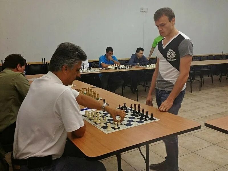 Бобров чемпион шахматы. Шахматы последнее. Константин ковалевский шашист. Галицкий алексей николаевич шахматы. Талнахский шахматенок.