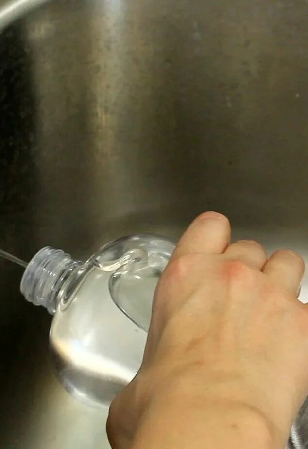 Мытье кастрюли. Мытье раковины. Средство для мойки раковины из нержавейки. Помыть нержавейку. Ручная мойка посуды.