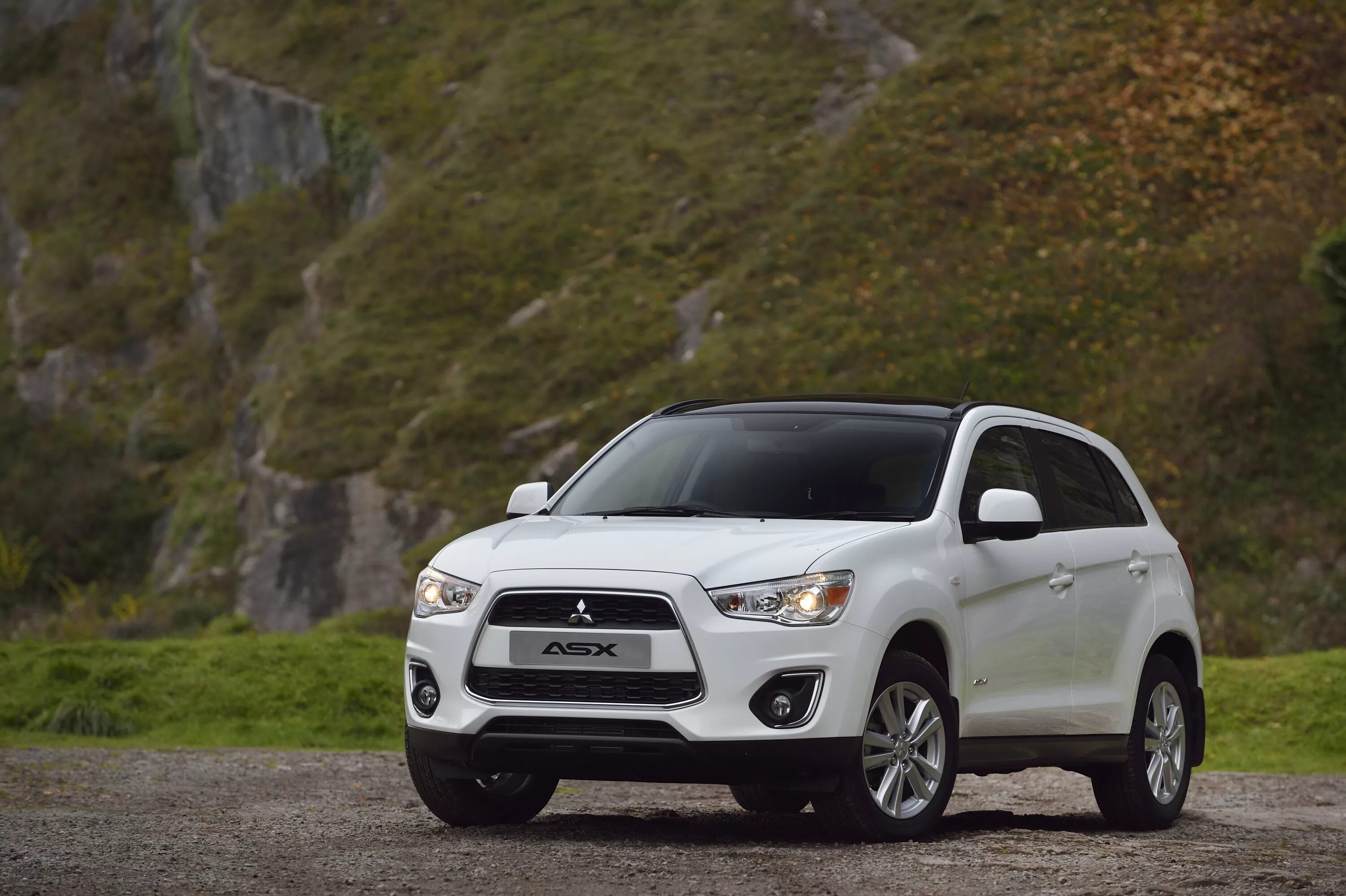 Mitsubishi asx. Митсубиси АСХ 2015. Mitsubishi ASX 2015. Мицубиси АСХ 2015 года. Митсубиси асикс 2015.