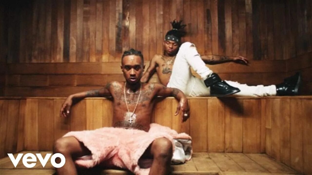 Alive lil jon offset 2. Lil jon. lil jon, offset, 2 chainz - alive. lil jon клипы. песня alive lil jon.