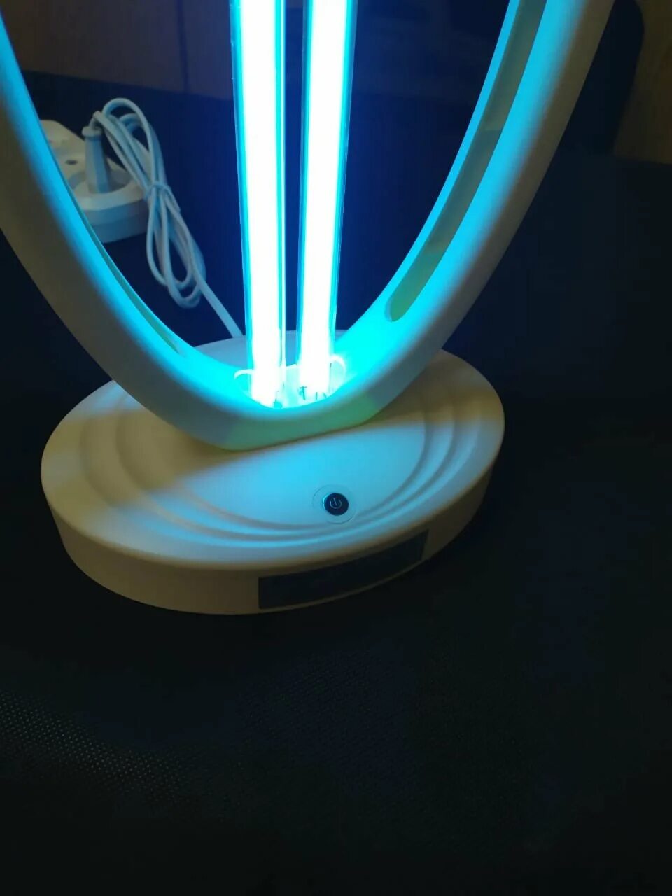 бактерицидная лампа для автомобиля на 220 вольт. ультрафиолетовая лампа blacklight. лампа ультрафиолетовая uv 40. настольная ультрафиолетовая лампа. уф лампа 36вт 230-6.