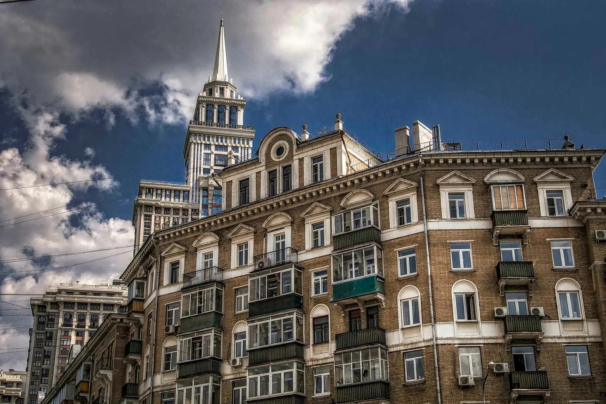 Интеллигенция бар москва. Интеллигентная девушка. Интеллигентная москва. Интеллигентная свадьба. Интеллигентная москва.